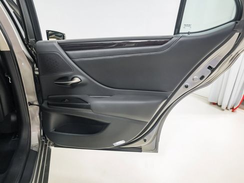 Used 2021 Lexus ES 250 w/ Premium Package image 29