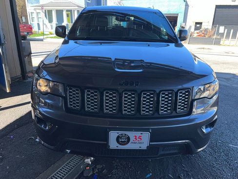 Used 2019 Jeep Grand Cherokee Altitude image 6