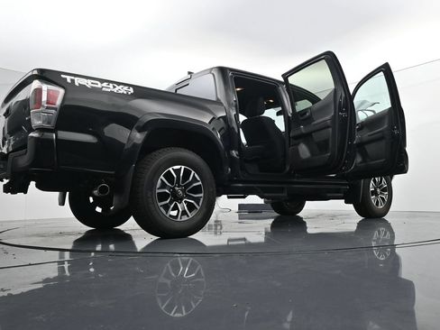 Used 2023 Toyota Tacoma TRD Sport AWD/4WD image 29