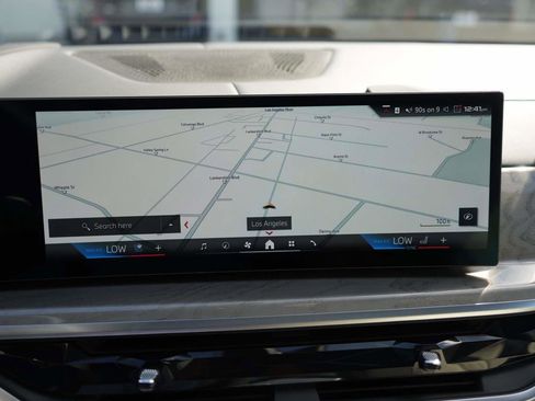 Used 2026 BMW X7 M60i image 28