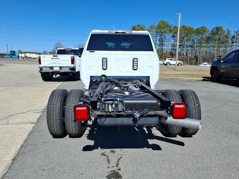 New 2026 GMC Sierra 3500 Pro w/ Convenience Package image 6