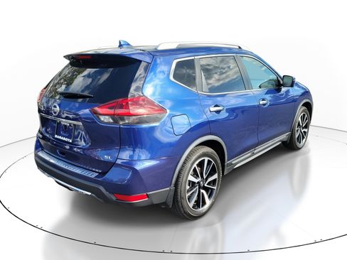 Used 2018 Nissan Rogue SL w/ Premium Package image 4