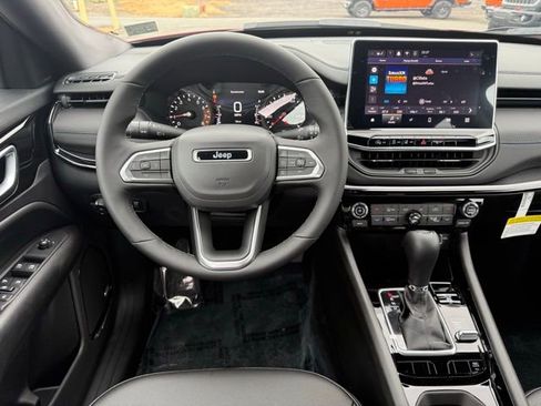 New 2025 Jeep Compass Limited w/ Sun & Sound Group image 4
