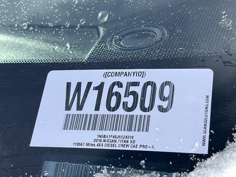 Used 2018 Nissan Titan SV w/ SV Convenience Package image 20