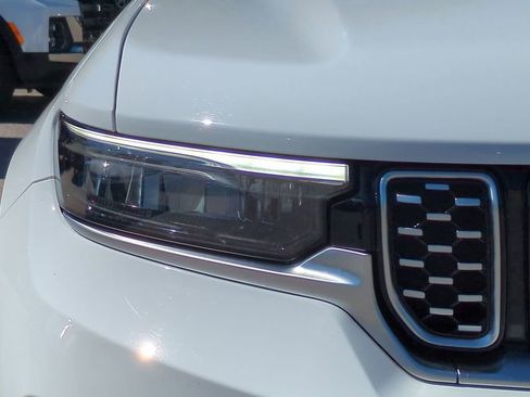 Used 2022 Jeep Grand Cherokee Summit w/ Adv Protech Group IV image 9