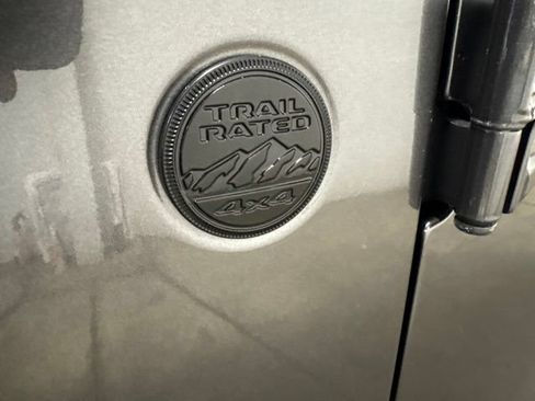 Used 2022 Jeep Wrangler Sport AWD/4WD image 11