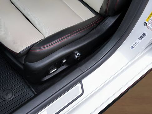 Used 2022 Cadillac CT5 Sport w/ Climate Package RWD image 8