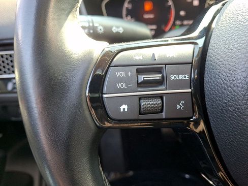 Used 2022 Honda Civic EX image 17