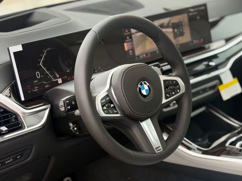 New 2026 BMW X5 xDrive40i w/ M Sport Package AWD/4WD image 14