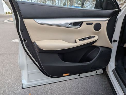 Used 2019 INFINITI QX50 Essential w/ Premium Heat Package AWD/4WD image 12