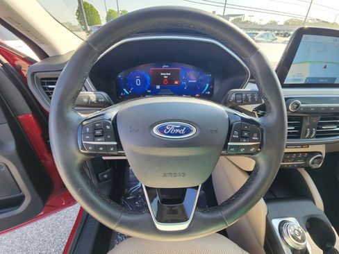 Used 2021 Ford Escape SEL w/ Technology Package image 23