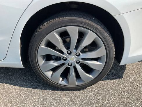 Used 2016 Chevrolet Malibu Premier FWD image 14