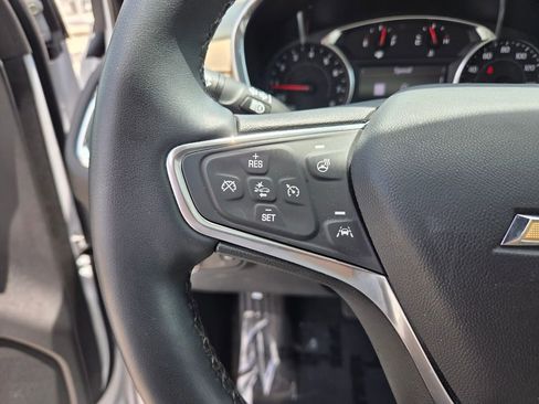 Used 2023 Chevrolet Equinox Premier FWD image 32