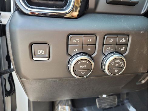 New 2026 GMC Sierra 2500 Denali w/ Denali Reserve Package AWD/4WD image 25