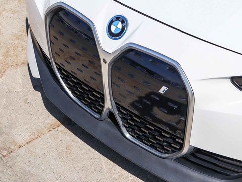Used 2023 BMW i4 eDrive35 w/ Parking Assistance Package RWD image 10