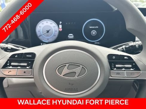 Used 2024 Hyundai Elantra SEL FWD image 18