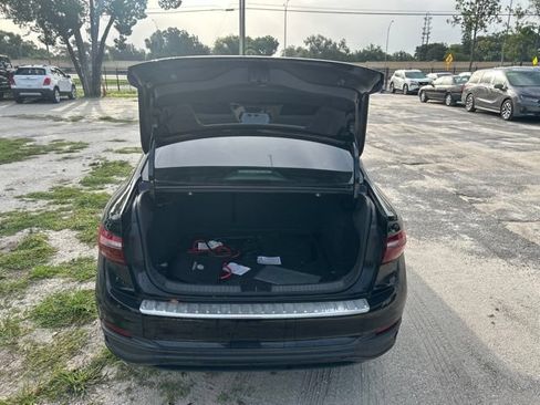 Used 2023 Volkswagen Jetta SE w/ Panoramic Sunroof Package FWD image 7