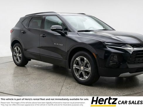 Used 2025 Chevrolet Blazer LT image 1