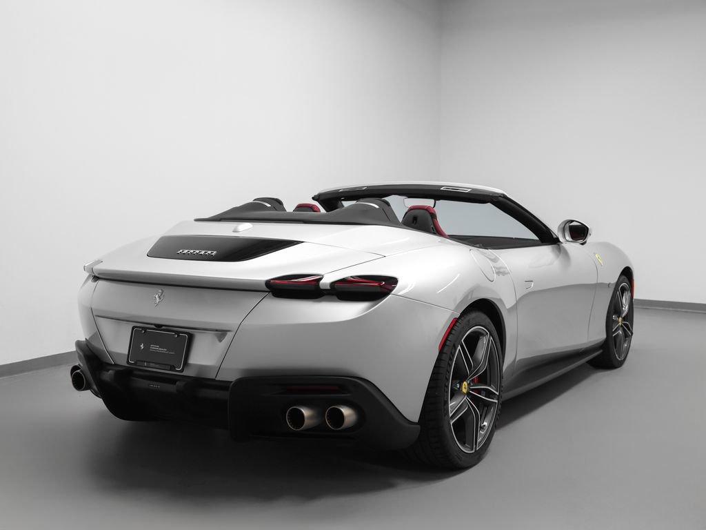Certified 2025 Ferrari Roma Spider RWD image 35