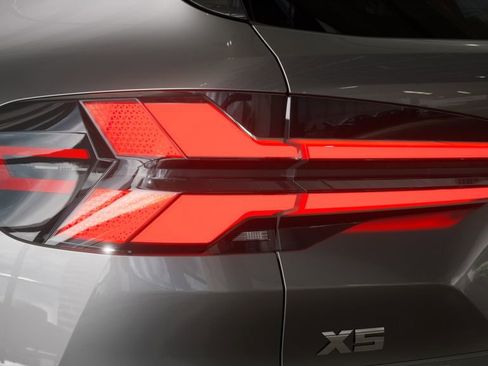 Used 2026 BMW X5 M60i w/ Executive Package AWD/4WD image 34