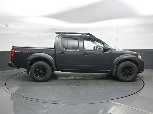 Used 2011 Nissan Frontier PRO-4X w/ Pro-4x Luxury Pkg AWD/4WD image 3