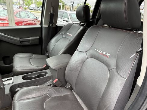 Used 2012 Nissan Xterra PRO-4X w/ Pro-4x Leather Pkg AWD/4WD image 8