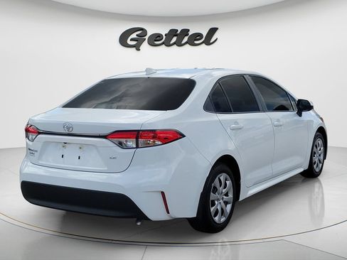 Certified 2025 Toyota Corolla LE FWD image 5