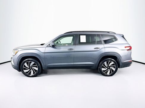 Used 2025 Volkswagen Atlas SE AWD/4WD image 4