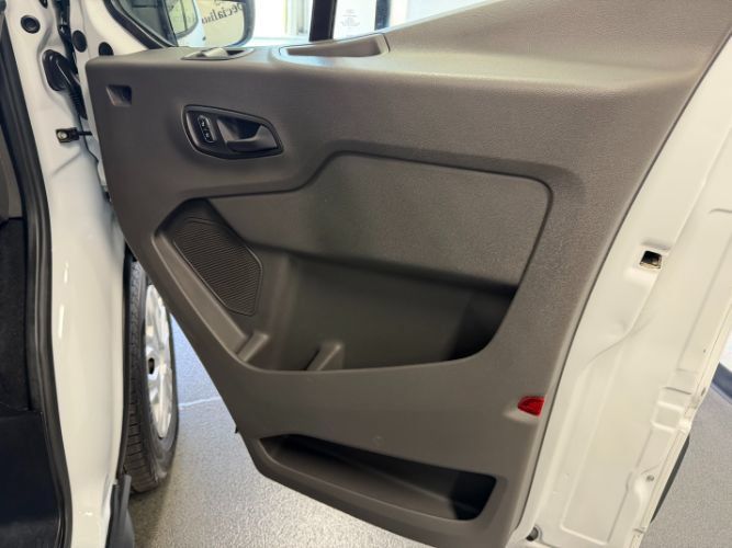 Used 2025 Ford Transit 350 XLT RWD image 30
