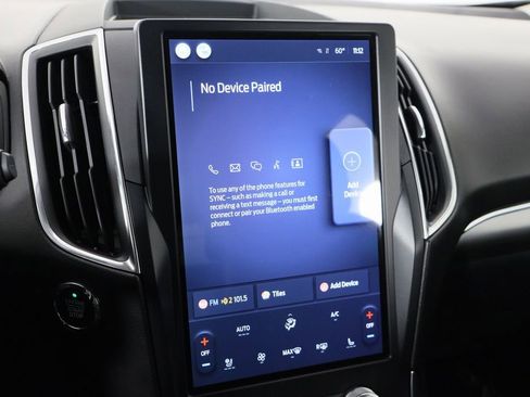 Used 2022 Ford Edge Titanium image 33