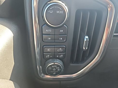 Used 2022 Chevrolet Silverado 1500 LTZ w/ LTZ Convenience Package II AWD/4WD image 16