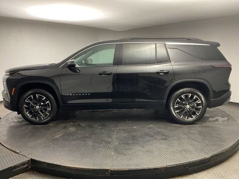 New 2026 Chevrolet Traverse LT w/ Sun and Wheel Package image 4