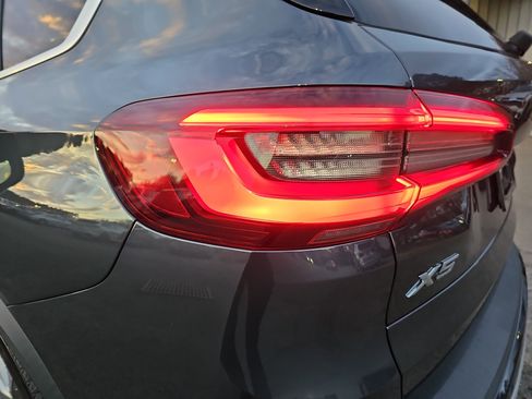 Used 2022 BMW X5 sDrive40i w/ Premium Package image 37