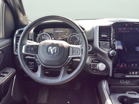 Used 2025 RAM 1500 Laramie AWD/4WD image 13
