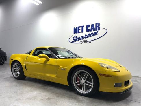 Used 2007 Chevrolet Corvette Z06 w/ Preferred Equipment Group RWD image 2