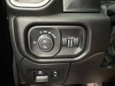 Used 2025 RAM 1500 Big Horn AWD/4WD image 41