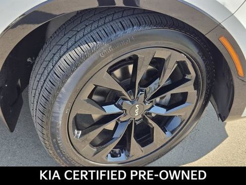 Certified 2023 Kia Sorento SX FWD image 6