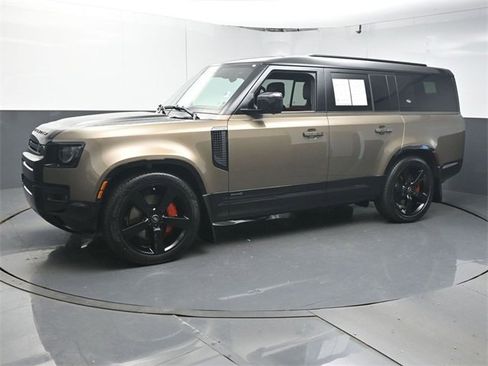 Used 2024 Land Rover Defender 130 X image 4