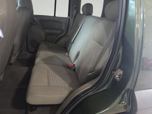 Used 2007 Jeep Liberty Sport AWD/4WD image 21