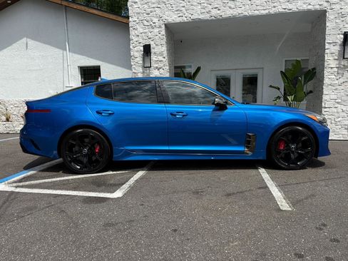 Used 2018 Kia Stinger GT1 AWD/4WD image 17
