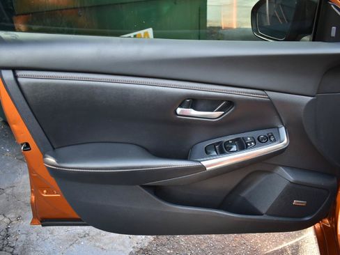 Used 2022 Nissan Sentra SR w/ SR Premium Package FWD image 35