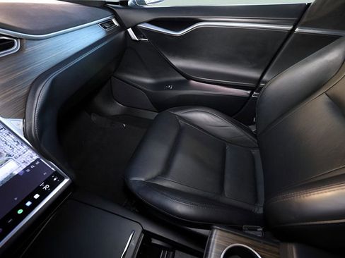 Used 2016 Tesla Model S P90D image 18