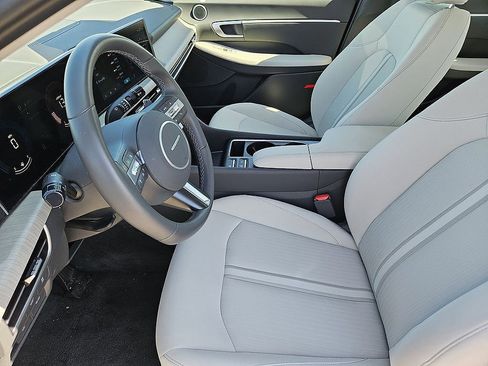 Used 2025 Hyundai Sonata SEL FWD image 10