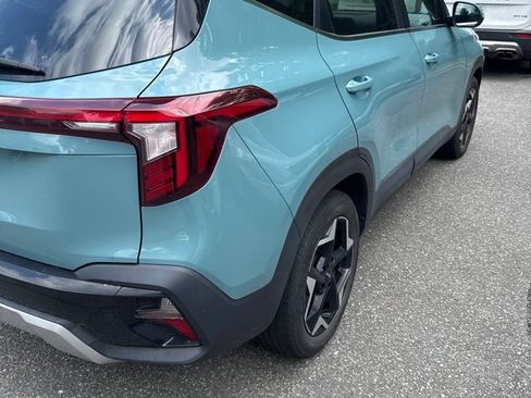 Certified 2024 Kia Seltos EX FWD image 4