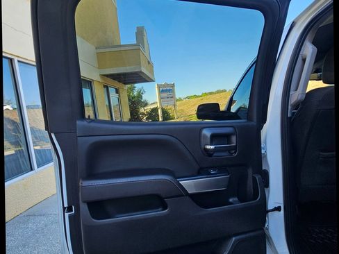 Used 2018 Chevrolet Silverado 1500 LT w/ LT Eassist Package RWD image 34