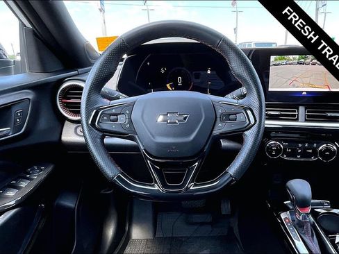 Used 2025 Chevrolet Trax RS w/ Driver Confidence Package FWD image 11