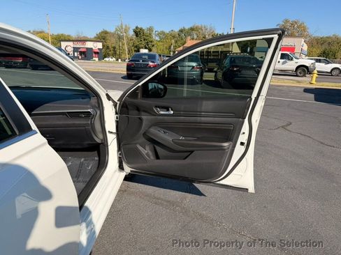 Used 2019 Nissan Altima 2.5 SR w/ SR Premium Package image 53