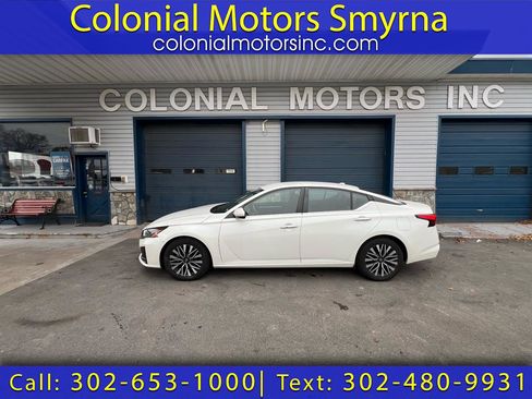 Used 2023 Nissan Altima 2.5 SV image 1