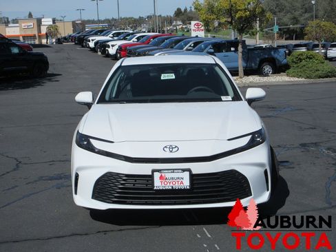 New 2026 Toyota Camry LE image 13