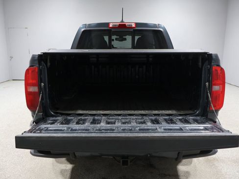Used 2017 Chevrolet Colorado Z71 image 4